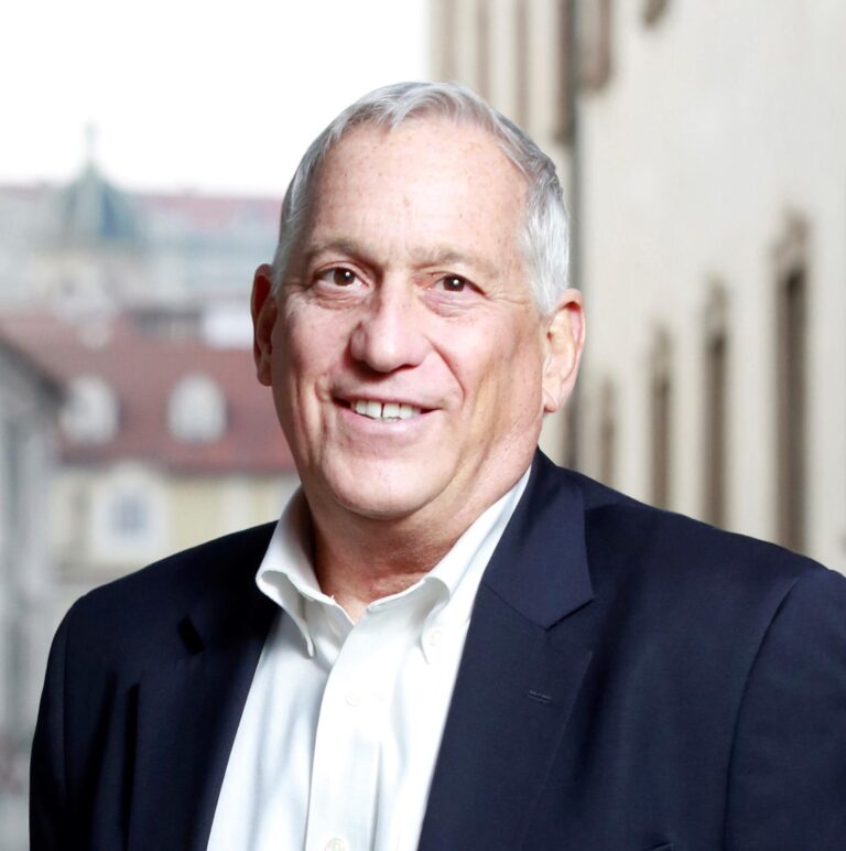 Walter Isaacson