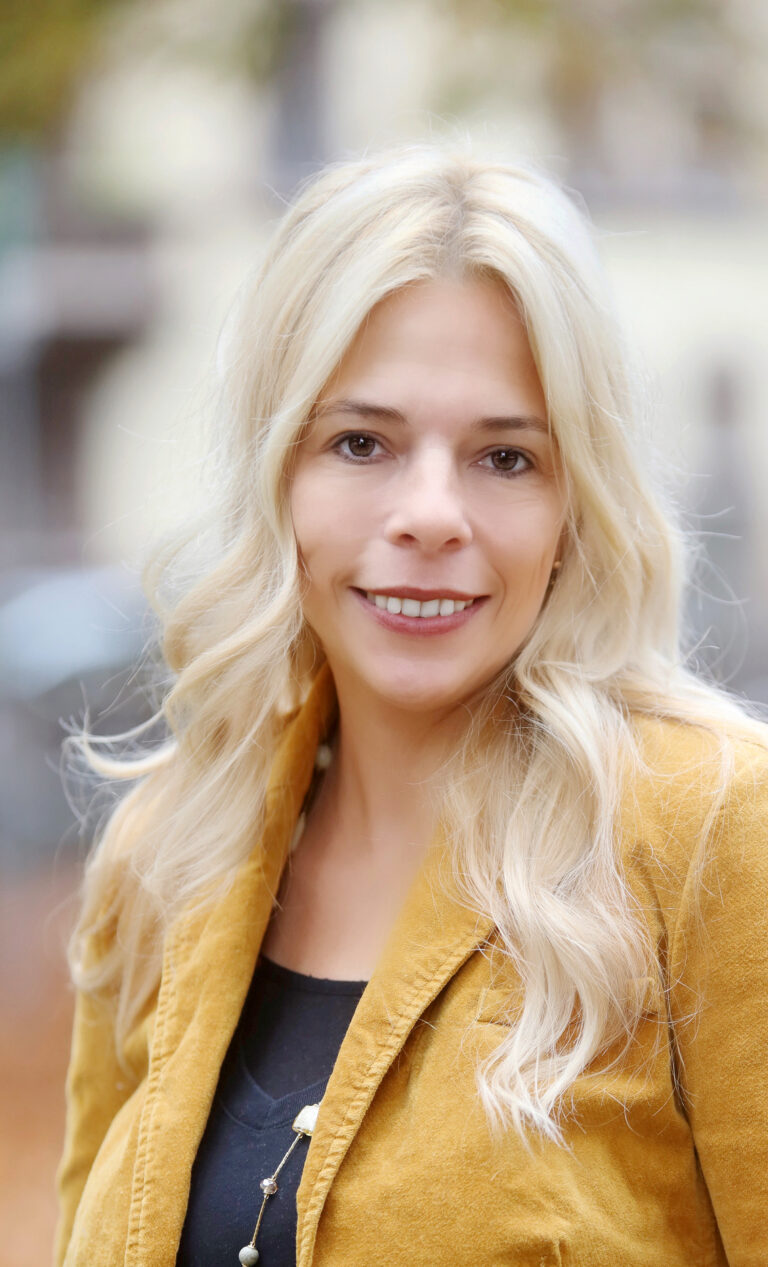 Eva-Maria Bast